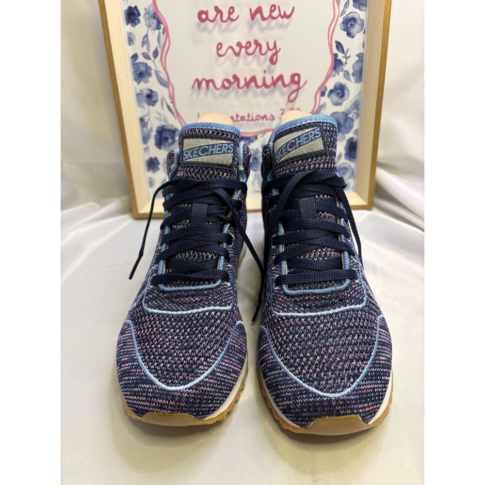 Skechers Women’s Sneakers Size 8.5 Blue Multi Color Knit Walking Shoes Excellent